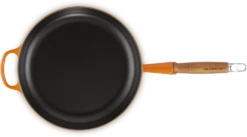 Le Creuset Bratpfanne Signature Aus Gusseisen In Ofenrot -cardport shop 20258280900422 00001