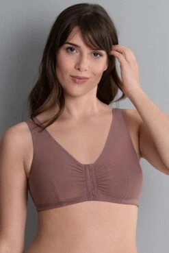 Prothesen-BH Hazel -cardport shop Anita Care Prothesen BH Hazel 5765X 769 berry 04 1280x1280