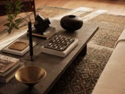 Menu Taper Schale, Messing -cardport shop MENU Stance Vase Converge Book Ends Surround Vase Taper Bowl