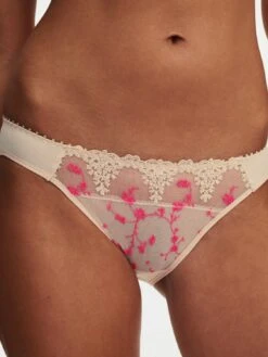 Passionata White Nights Slip -cardport shop P40630 0KT 4