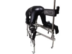 Der Strafbock Premium: Exklusive Leistung Für BDSM-Liebhaber -cardport shop Strafbock Person Fickmaschine hinten 1280x1280