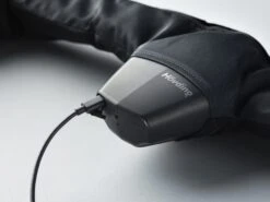 Hövding 3.0 Airbag Helm Schwarz Unisize -cardport shop hoevding 3 0 airbag helm schwarz7