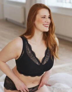 Bralette "Emilia" Black -cardport shop sugarshape bralette panty emilia black front editorial single bhs 90 107 5 hs 115 full 2