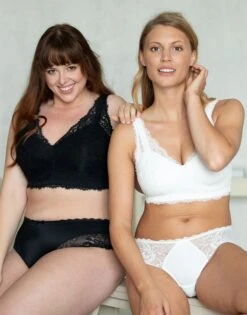 Bralette "Suki" Ivory 10 Bralette "Suki" Ivory -cardport shop sugarshape bralette suki ivory front editorial double full 1